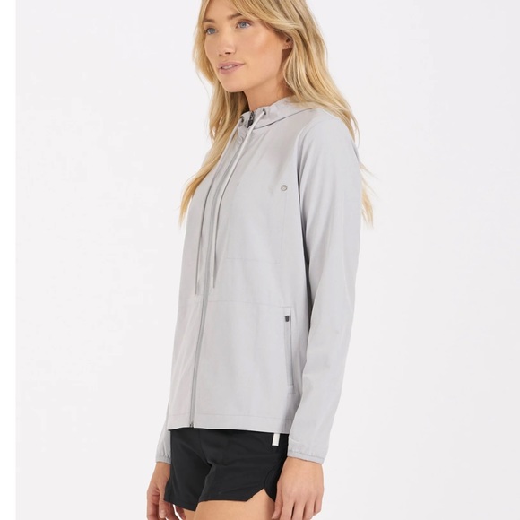 Women’s Outdoor Trainer Shell - Picture 2 of 2